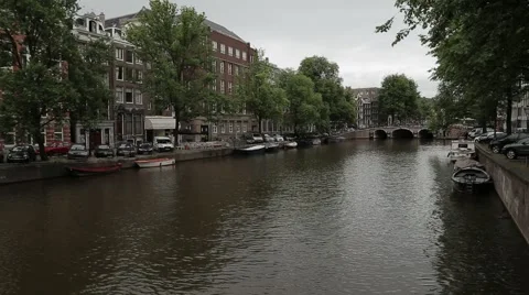 Canals in Amsterdam Stockbeeldmateriaal 43086492