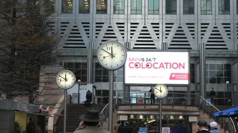 Canary Wharf Offices, Docklands, Business People, Financial Center London, UK Stock Footage
