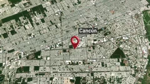 Cancún City Map Zoom (Mexico) from Space to Earth Video stock 242515788