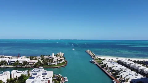 Cancun Harbor Aerial View Caribbean Ocean. 動画素材 151299853