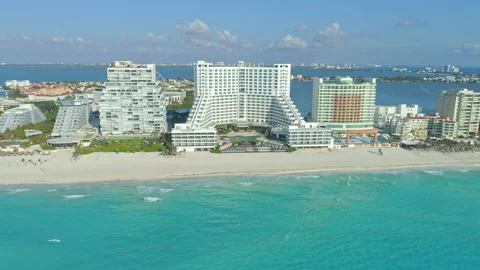 Cancun Hotel Zone by drone 動画素材 137213010