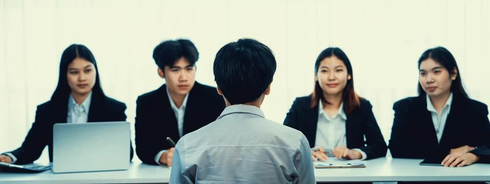 Candidate in job interview with human resources manager oratory conversation Fotos de archivo