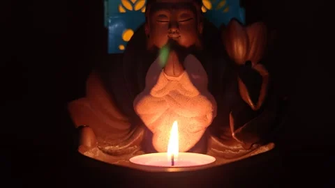 The candle burns large 動画素材 330310112