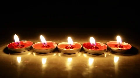 Candle light in dark background Видео 84212678