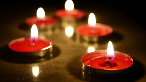 Candle light in dark background Видео 84212695