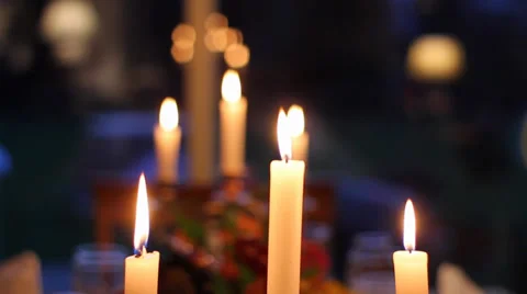 Candle lit dinner table (glide cam) 動画素材 33402215