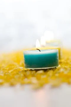 Candles with bath salt Foto stock