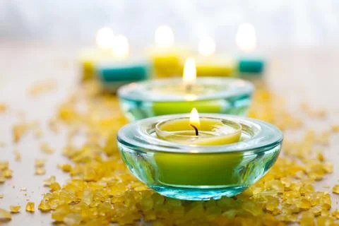 Candles with bath salt Foto stock
