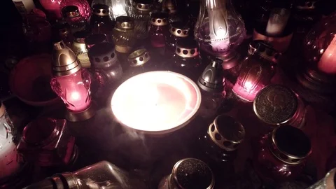Candles in a cemetery Video stock 97826376