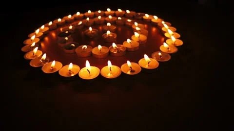 Candles in Concentric Circles Dolly 스톡 동영상 35618331