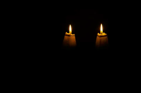 Candles in the dark. Foto stock
