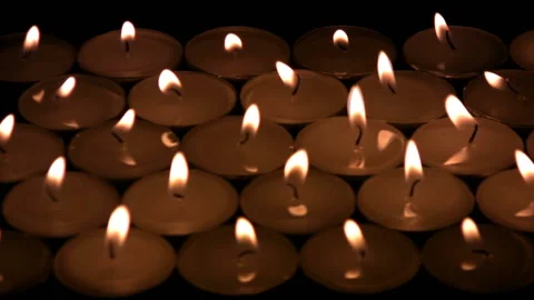 Candles go out 動画素材 106485083
