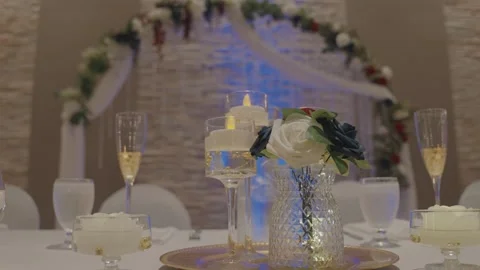 Candles on the table in the wedding hall Stock-Footage 253116395
