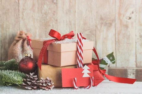 Candy canes with red envelopes gifts Stock-Fotos