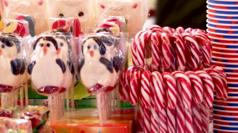 Candy shop placed outside, on a christmas fairy. Stockbeeldmateriaal 169601726