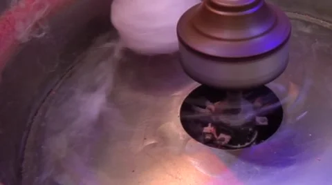 Candyfloss being turned in machine, 動画素材 46050599