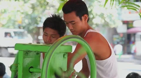 Cane juice preparation Vídeo Stock 11630417