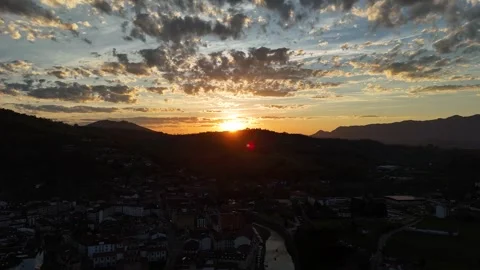Cangas de Onis Sunset Aerial Asturias Spain Mountain Evening Landscape Vidéo 337912609