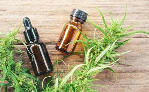 Cannabidiol (cbd) extract in a bottle Foto stock