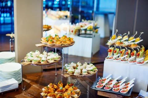 Canned buffet table 스톡 사진