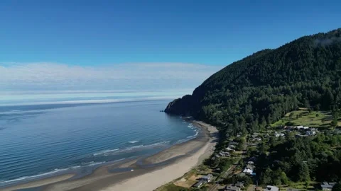 Cannon Beach and Haystack Rock in Oregon 1 스톡 동영상 332071666