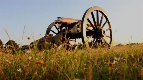 Cannon at sunrise 動画素材 42342040