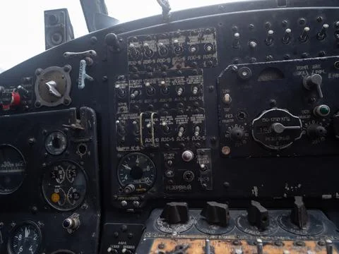 Cannot generate variations without initial text, valid text is required to Stock Photos