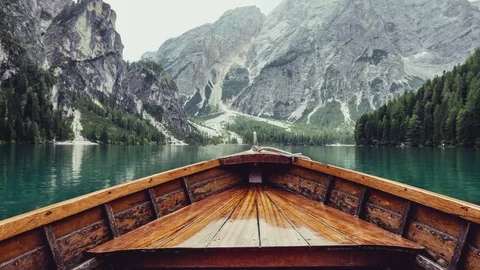 Canoe in lake in 4K 스톡 동영상 73915112