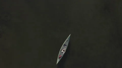 Canoe paddling from above 動画素材 169091486