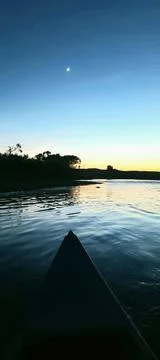 Canoe on river Stockfoto's