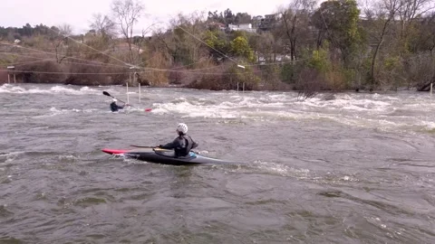 Canoeing training on river 库存影片 149067419