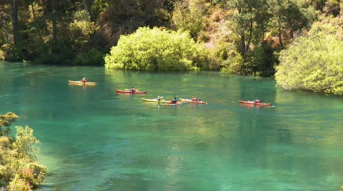Canoeists  on river Stock-Footage 549802