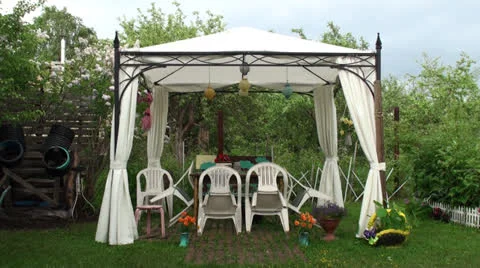 Canopy  in the countryside Video stock 25243398