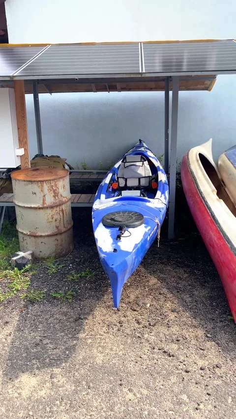 Canopy kayaks. Vertical video Stock Footage 282188663