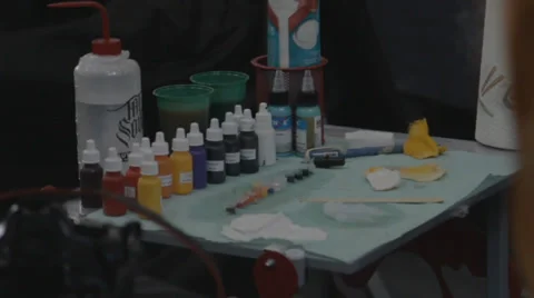 Cans of paint Stock Footage 39577330