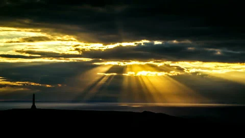 CAP BLANC NEZ, Percées de lumière sur la mer du Nord, TIMELAPSE Vídeos de archivo 141756023