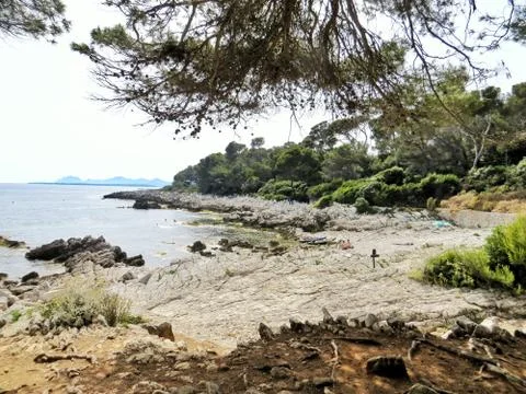 Cap d'Antibes walking path and hiking along bay shore Foto stock