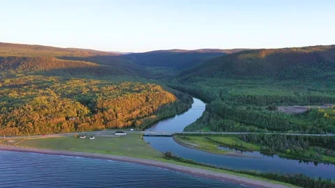 Cap de la Madeleine river In Gaspesie, Quebec, Canada Vídeos de archivo 148513286