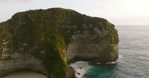 Cap de T-Rex at Nusa Penida, Bali, Indonesia - aerial view Stockbeeldmateriaal 250536302