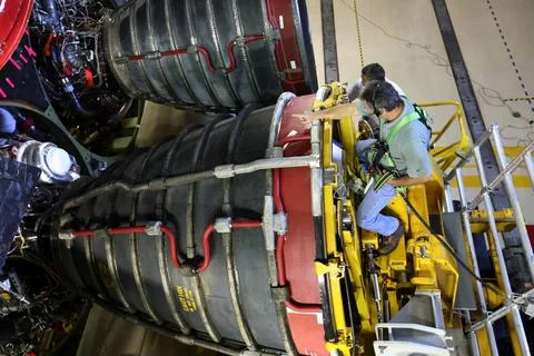 CAPE CANAVERAL, Fla. - In Orbiter Processing Facility bay 3 at NASA s Kenn... 写真素材