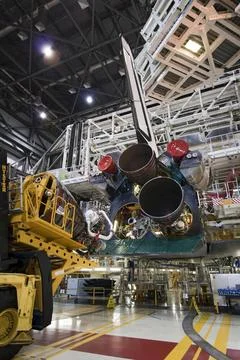 CAPE CANAVERAL, Fla. -- In Orbiter Processing Facility-1 at NASA s Kennedy... 스톡 사진