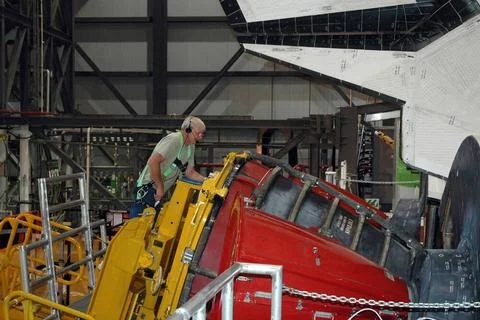 CAPE CANAVERAL, Fla. -- In Orbiter Processing Facility-1 at NASA s Kennedy... 库存照片