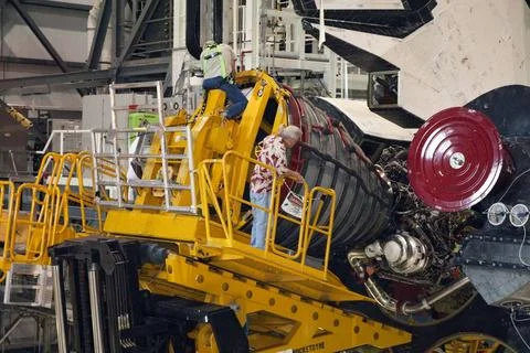 CAPE CANAVERAL, Fla. -- In Orbiter Processing Facility-1 at NASA s Kennedy... Stock Photos