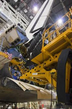 CAPE CANAVERAL, Fla. In Orbiter Processing Facility-1 at NASAs Kennedy Sp.. Foto stock