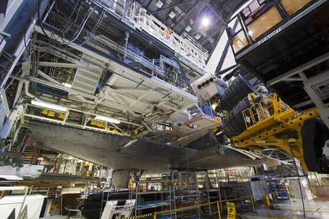 CAPE CANAVERAL, Fla. In Orbiter Processing Facility-1 at NASAs Kennedy Sp.. Foto stock