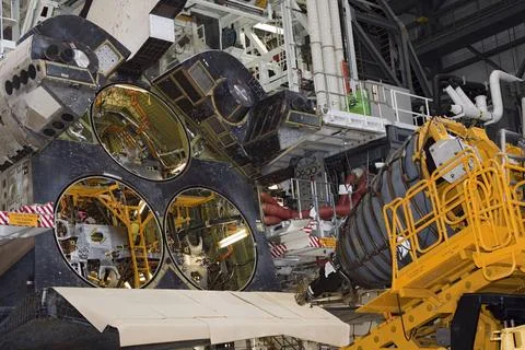 CAPE CANAVERAL, Fla. In Orbiter Processing Facility-1 at NASAs Kennedy Sp.. 库存照片