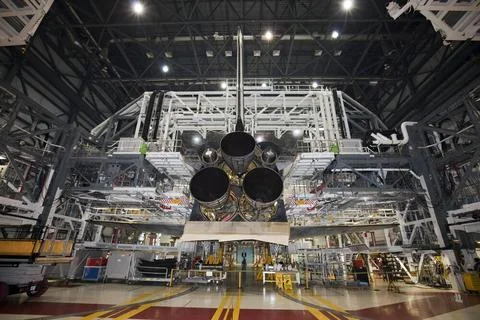 CAPE CANAVERAL, Fla. - In Orbiter Processing Facility Bay 1 at NASAs Kenn.. Foto stock