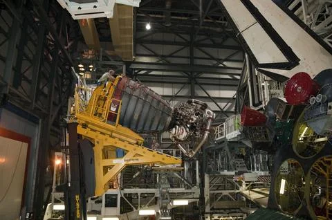 CAPE CANAVERAL, Fla. -- In Orbiter Processing Facility-1 at NASA's Kennedy .. Stock Photos