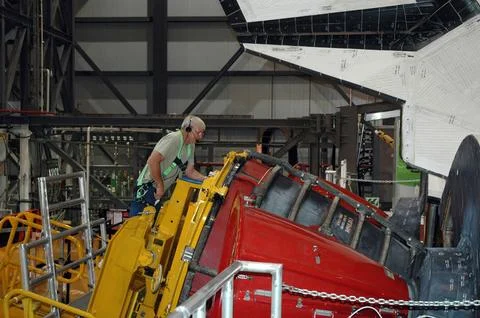 CAPE CANAVERAL, Fla. -- In Orbiter Processing Facility-1 at NASA's Kennedy .. 스톡 사진