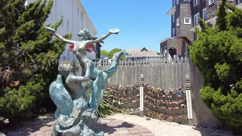 Cape may love locks Stock Footage 154659672